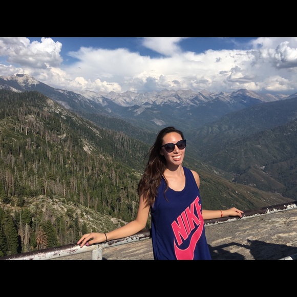 A Little About Me 🌺 - Picture 3 of 4